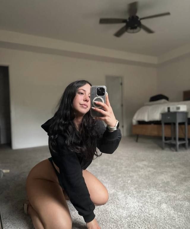 NO UPFRONT PAYMENTS , NO DEPOSIT 😍 AM DOWN FOR🍌INCALL & OUTCALL🍆 I sell party favors also 420 friendly 😋 🍏text  me 816-998-04 - Image 2